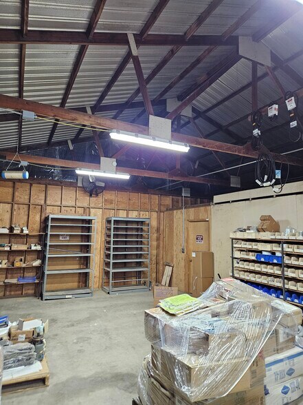 More Photos Of 777 Maher Ct, Royal Oaks Warehouse For Lease