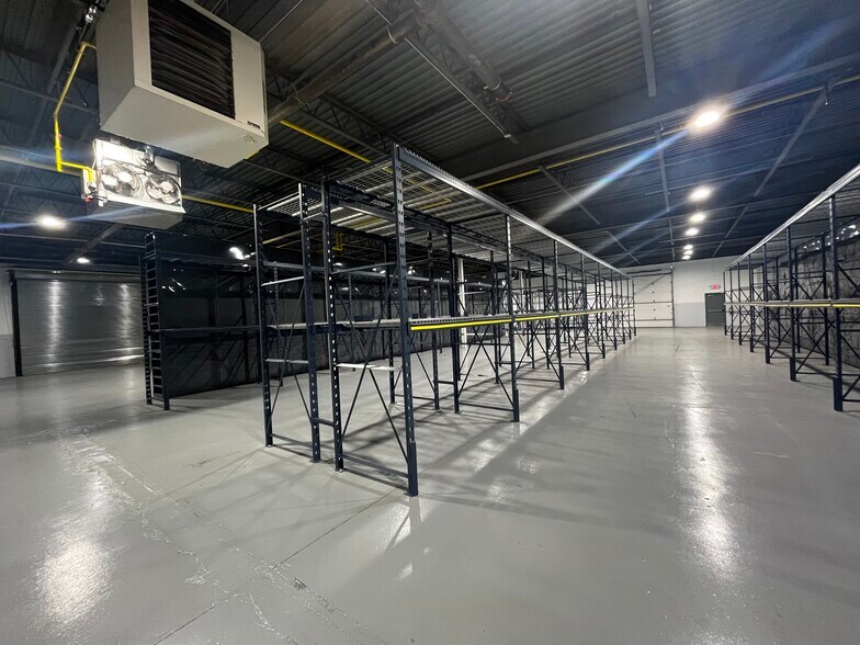 More Photos Of 4 Emery Ave, Randolph Manufacturing For Lease