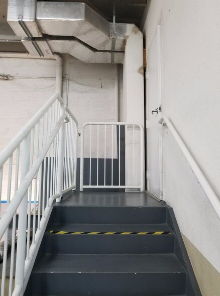 More Photos Of 5900 NW 99th Ave, Miami Light Distribution For Lease