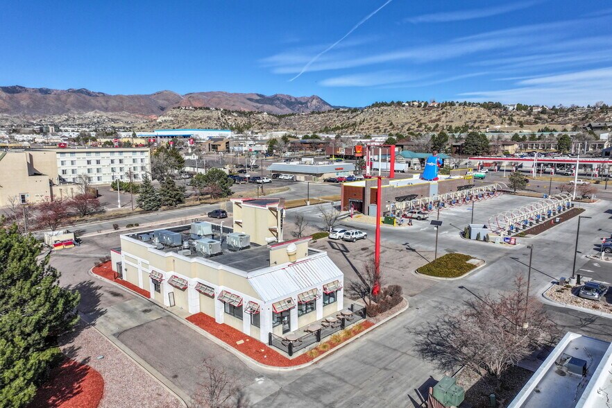More Photos Of 511 Garden of the Gods Rd, Colorado Springs Fast Food For Sale
