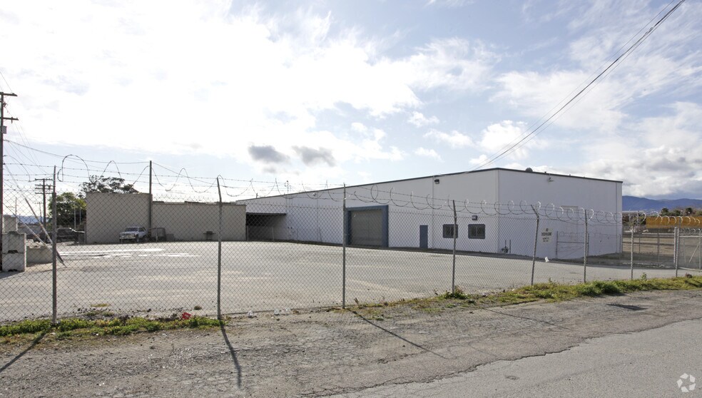 More Photos Of 45 N Main St, Salinas Warehouse For Sale