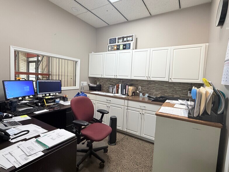 More Photos Of 200 E 2nd St, Rochester Freestanding For Lease