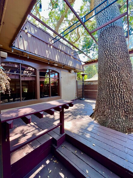 More Photos Of 14572 Big Basin Way, Saratoga Storefront For Lease