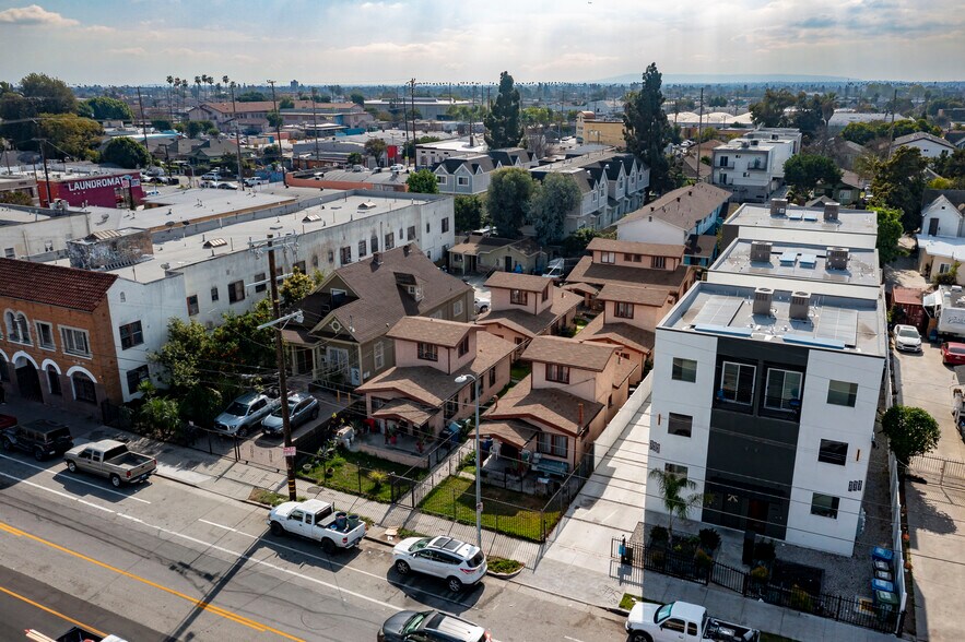 More Photos Of 634 Adams Blvd, Los Angeles Apartments For Sale