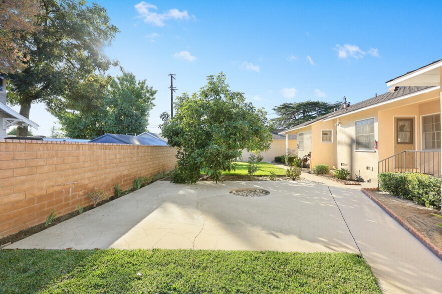 More Photos Of 1047 N San Gabriel Ave, Azusa Apartments For Sale