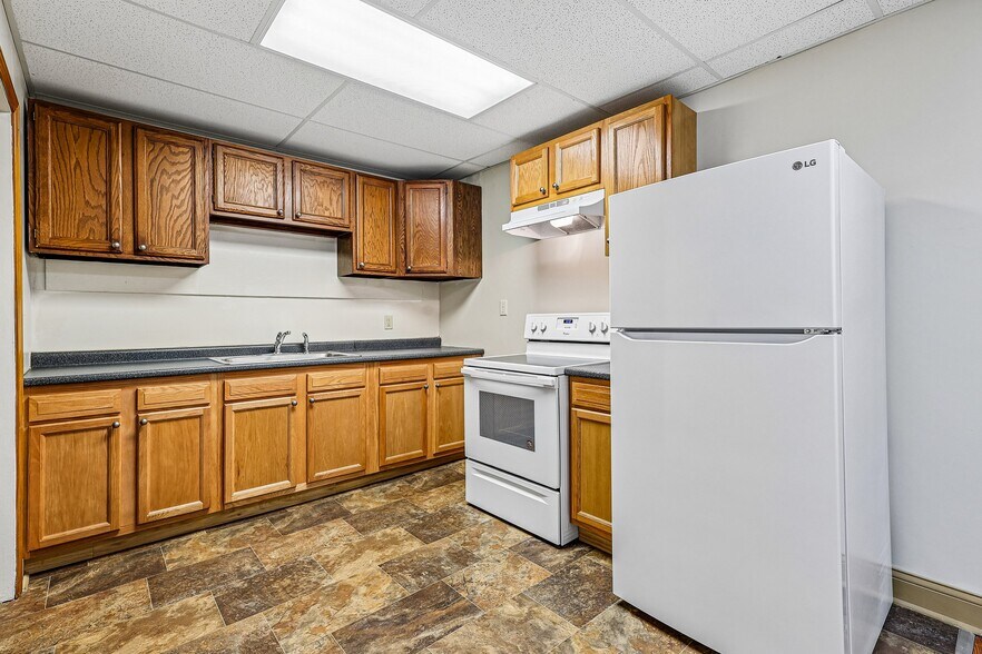 More Photos Of 5558 Wadsworth Rd, Dayton Warehouse For Sale