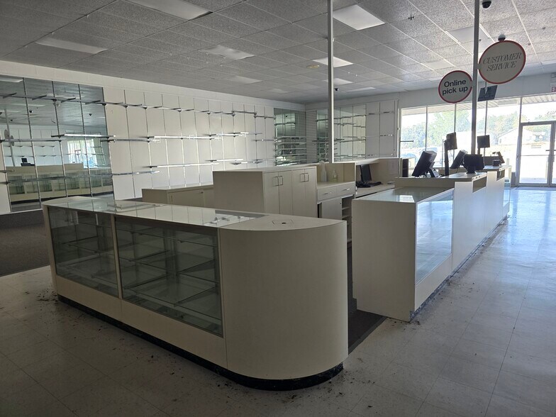 More Photos Of Us 190 @ U.S. 190 & Colfax St., Cameron Unknown For Lease