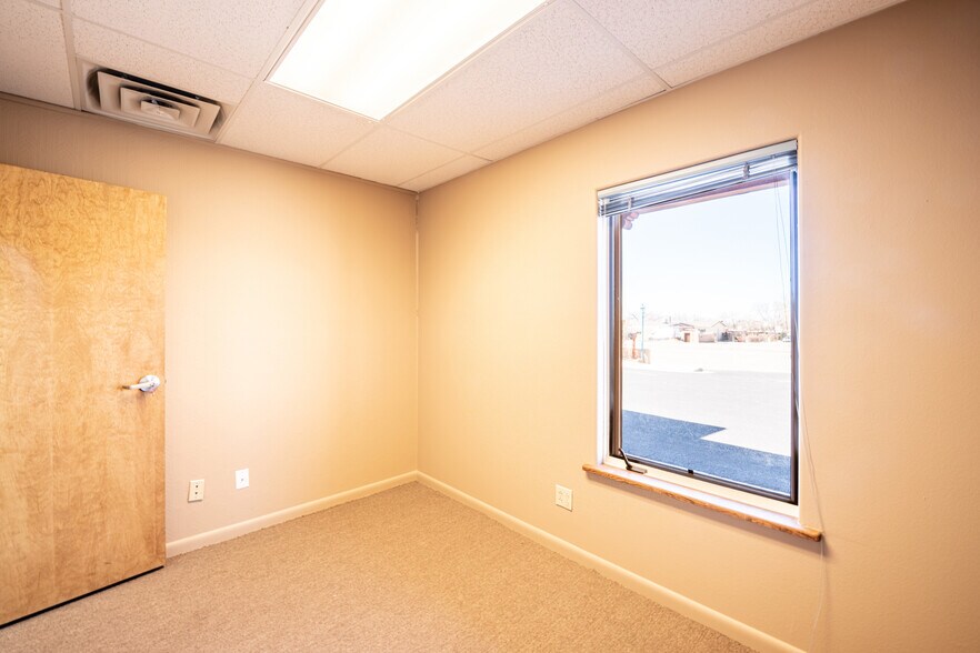 More Photos Of 1313 S Saint Francis Dr, Santa Fe Healthcare For Lease
