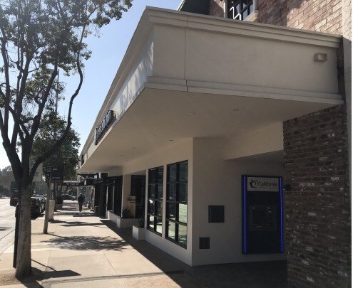 More Photos Of 527 S Lake Ave, Pasadena General Retail For Sale