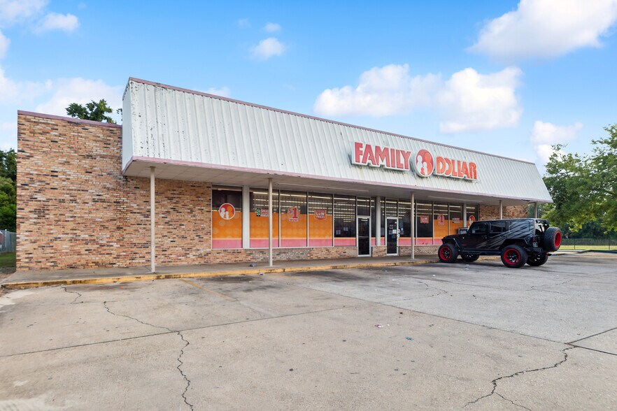 More Photos Of 602 Division St, Biloxi General Retail For Sale