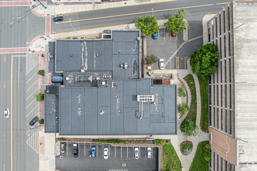 More Photos Of 233 Main St, Middletown Office For Lease