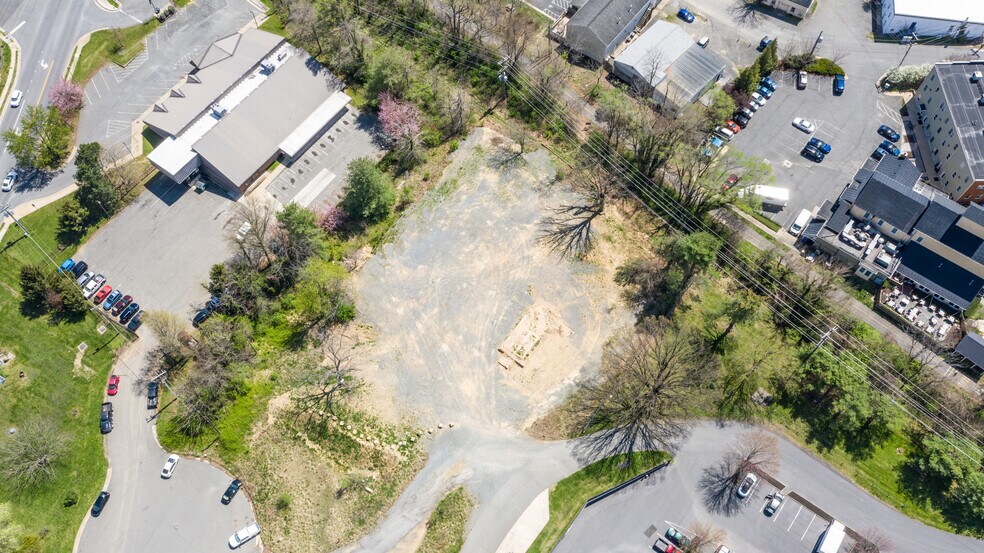More Photos Of 230 N Brewster, Purcellville Land For Sale