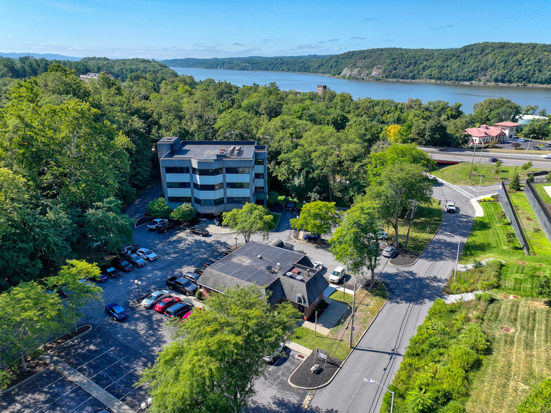 Primary Photo Of 29 Fox St, Poughkeepsie Medical For Lease