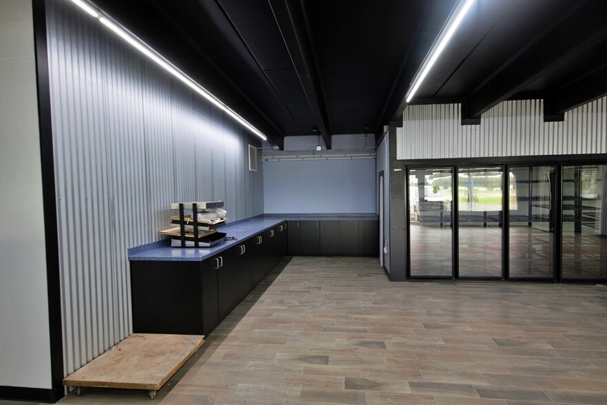 More Photos Of 3503 Sylvester Hwy, Albany Convenience Store For Sale