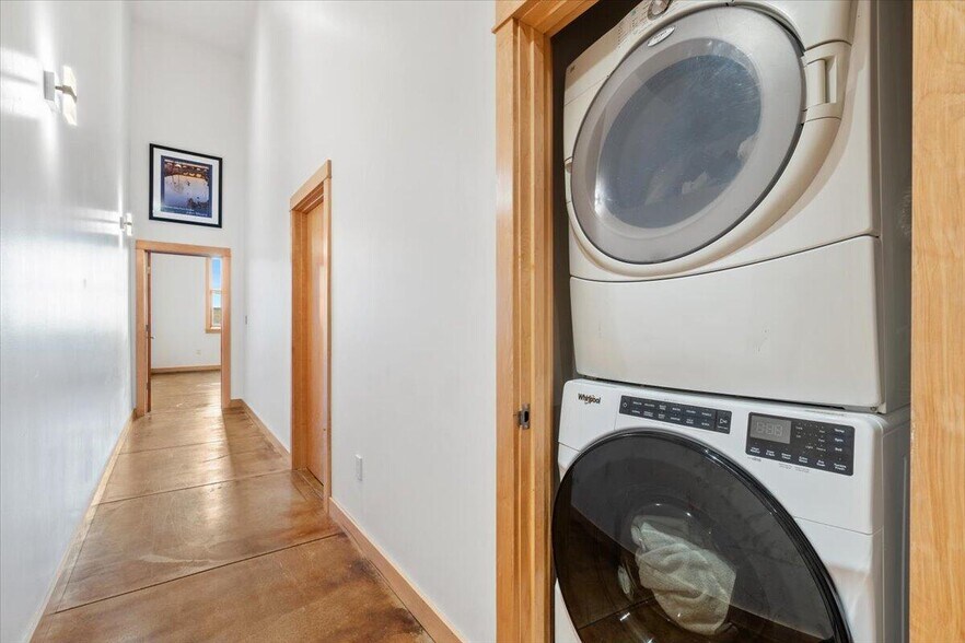More Photos Of 507 2nd St, Eureka General Retail For Sale