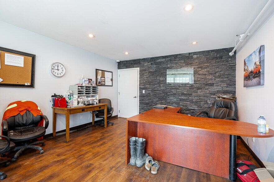 More Photos Of 18643 52nd Ave, Surrey Warehouse For Sale