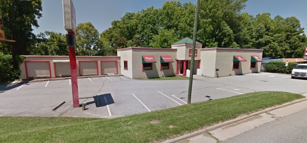 Primary Photo Of 28 Airport Rd, Arden Freestanding For Lease