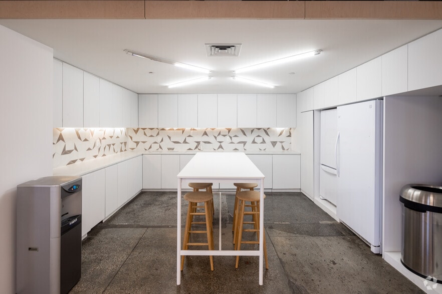 More Photos Of One Soho Sq, New York Office For Lease