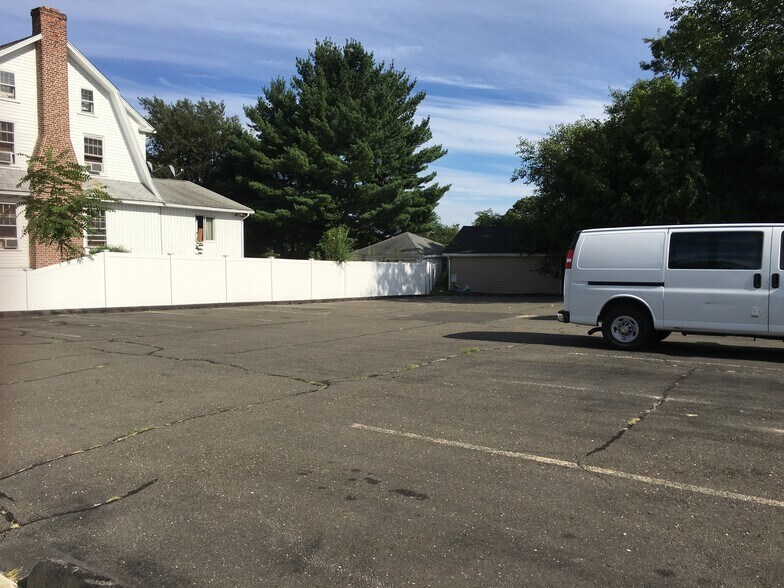 More Photos Of 4942 Main St, Bridgeport Office Residential For Sale