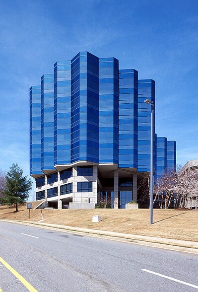 More Photos Of 6325 Peachtree Dunwoody Rd, Atlanta Office For Lease