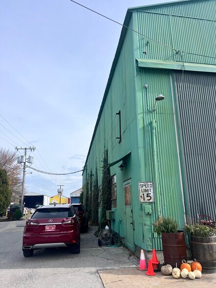 More Photos Of 3306 Charles Page Blvd, Tulsa Warehouse For Lease