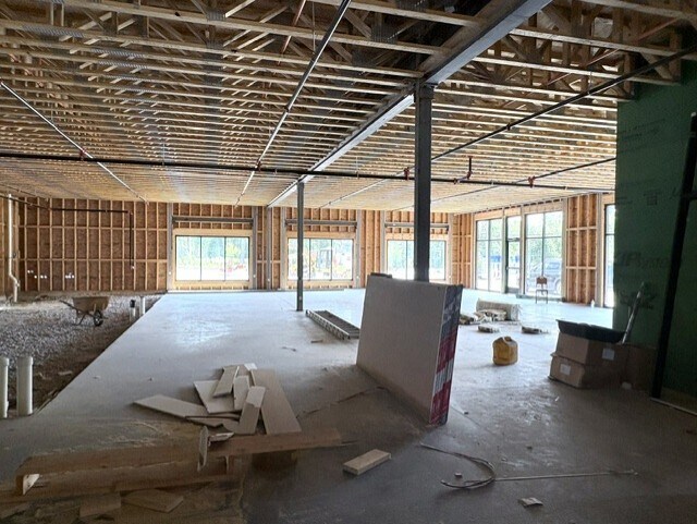 More Photos Of 1385 Hooksett Rd, Hooksett Light Manufacturing For Lease
