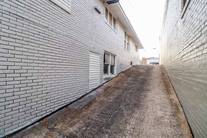 More Photos Of 409 S Lamar Blvd, Oxford Office Residential For Lease