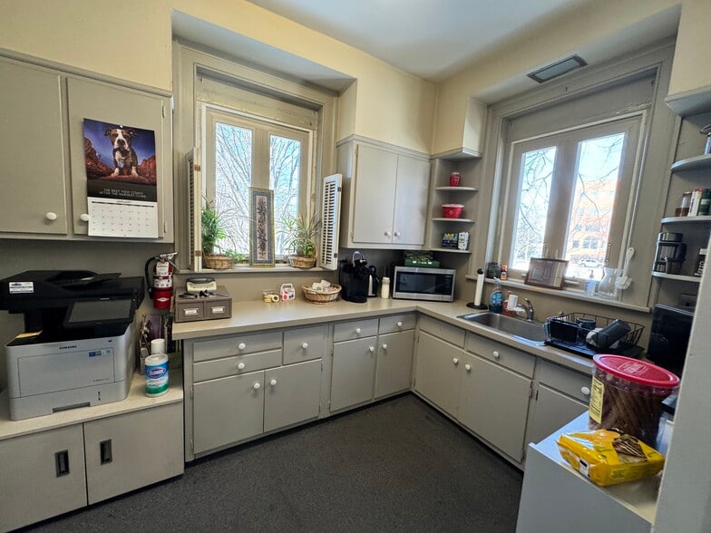 More Photos Of 88 Market St, Poughkeepsie Office Residential For Sale