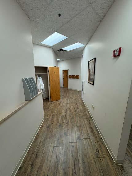 More Photos Of 5319 Hoag Dr, Sheffield Village Medical For Lease