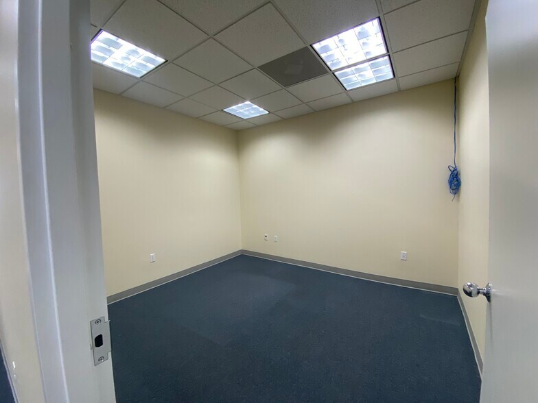 More Photos Of 1010 Kennedy Dr, Key West Medical For Sale