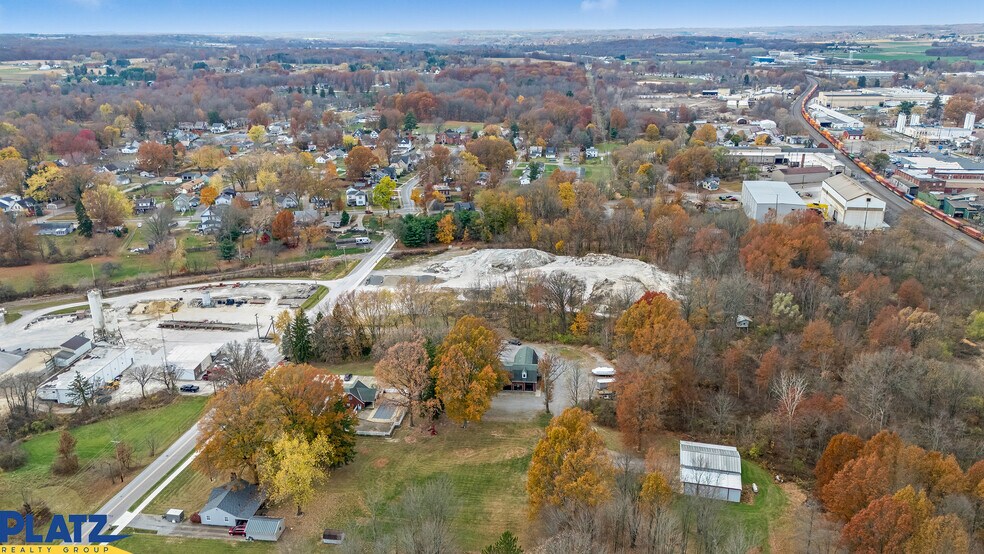 More Photos Of 170 Duquesne St, Columbiana Storefront Retail Office For Lease