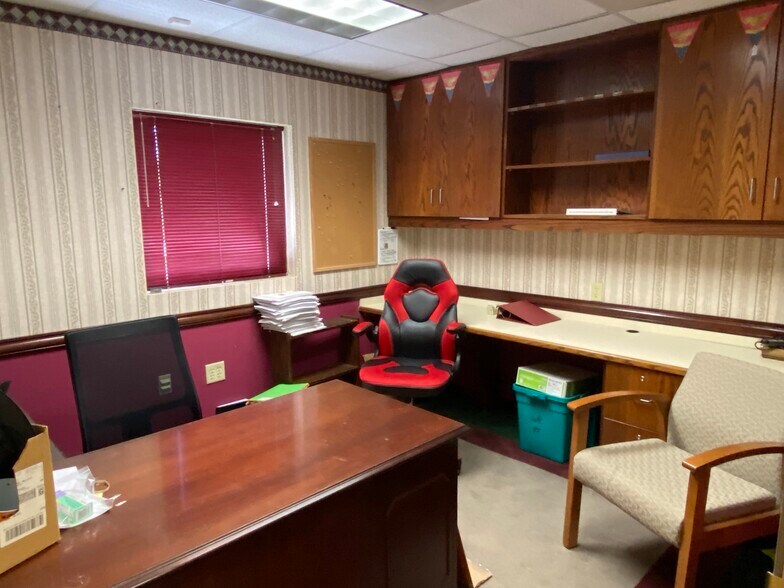 More Photos Of 2120 W Kearney St, Springfield Medical For Sale