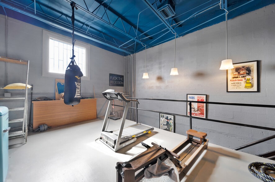 More Photos Of 3141 NW 40th St, Miami Warehouse For Sale