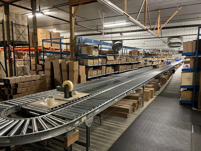 More Photos Of 480 Park Ave E, Eden Valley Warehouse For Sale