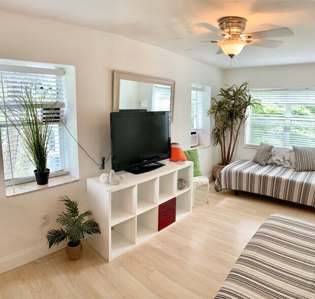 More Photos Of 769 NW 10th St, Miami Apartments For Sale