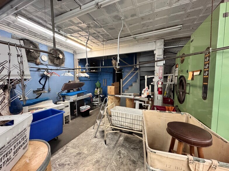 More Photos Of 177 N Allen St, Albany General Retail For Sale