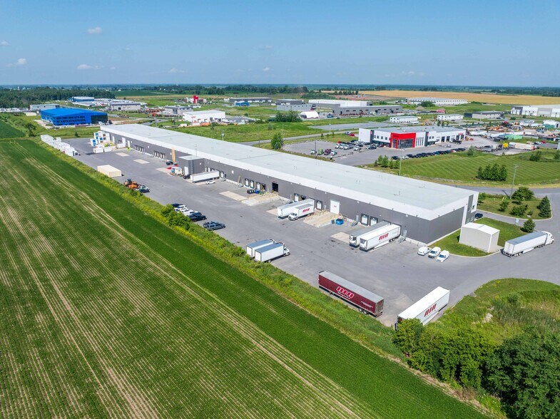 More Photos Of 379B Corduroy Rd, Ottawa Warehouse For Lease