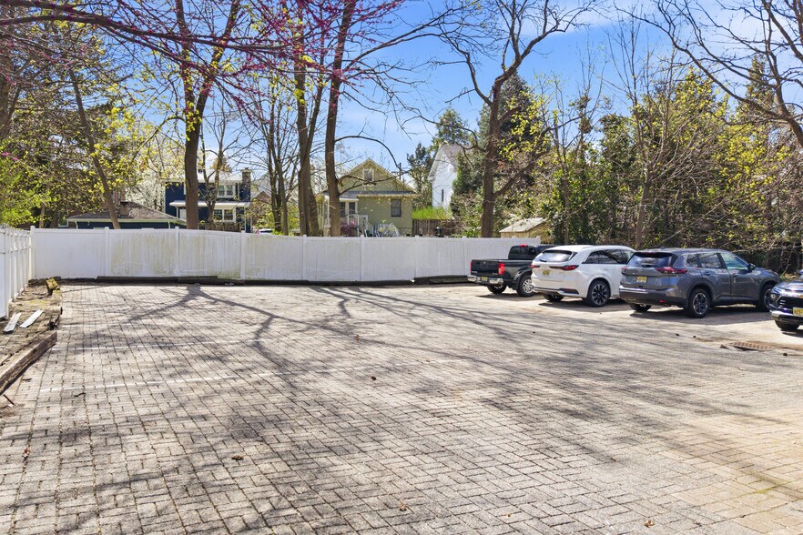 More Photos Of 467 Middlesex Ave, Metuchen Office For Sale