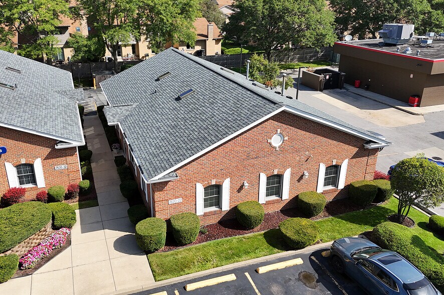 More Photos Of 7620-7632 W 159th St, Orland Park Office For Sale