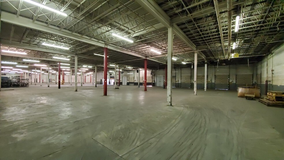 More Photos Of 2424 SW Norwood St, Lenoir Manufacturing For Lease