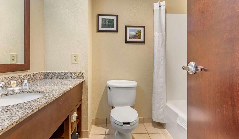 More Photos Of 350 Dodge Rd NE, Comstock Park Hotel For Sale