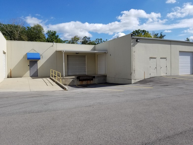 More Photos Of 35 Rockridge Rd, Englewood Warehouse For Sale