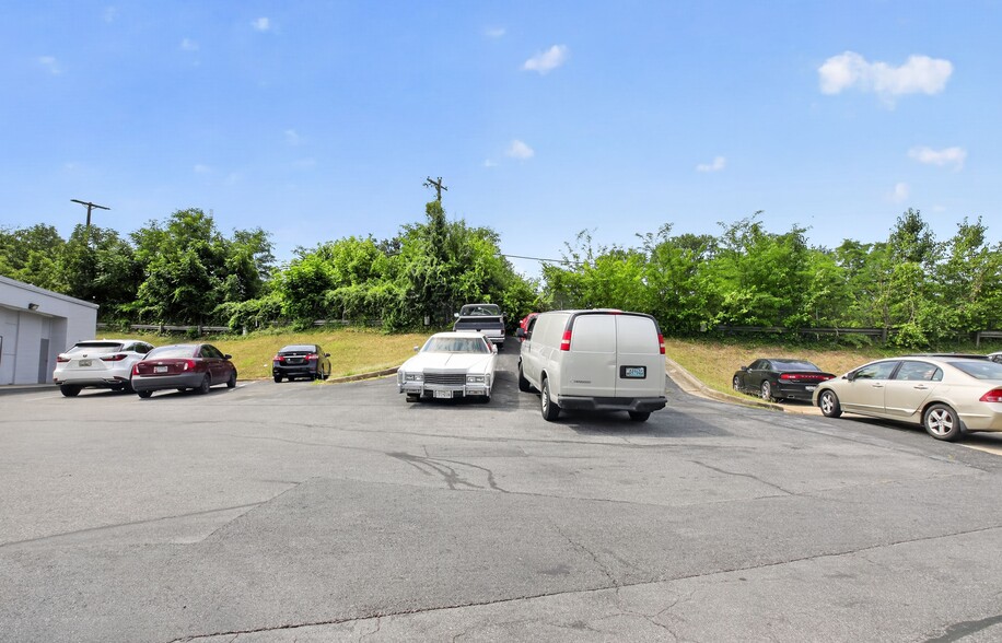 More Photos Of 5803 Annapolis Rd, Bladensburg Service Station For Sale