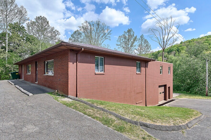 More Photos Of 6328 Elk River Rd, Clendenin Auto Repair For Sale