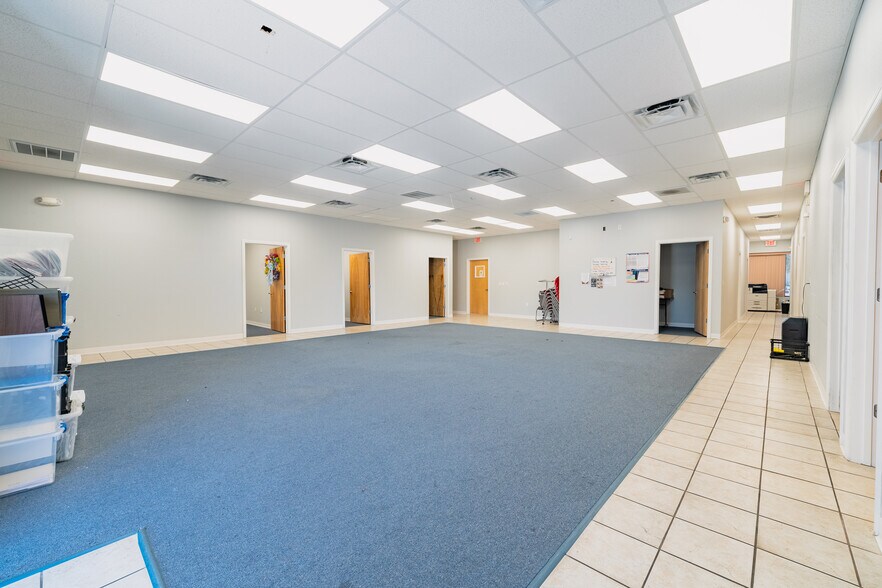 More Photos Of 2290-2298 W Airport Blvd, Sanford Flex For Sale