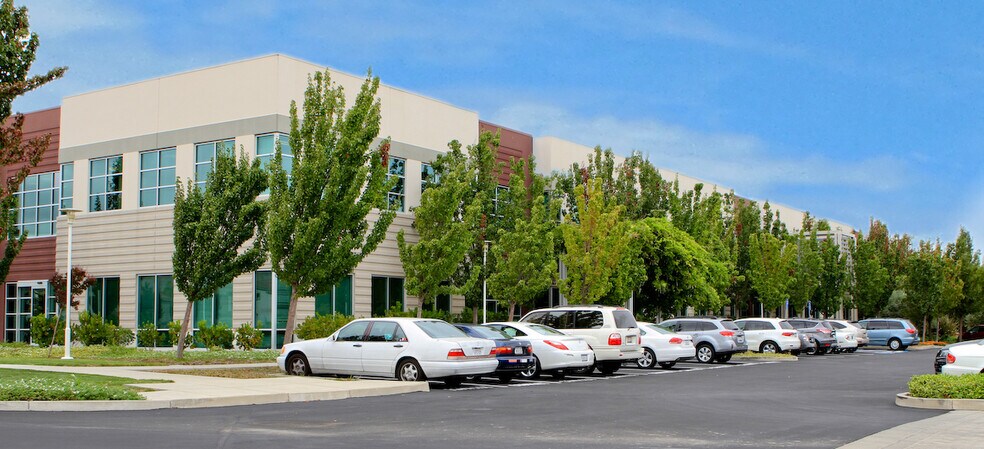 More Photos Of 4830 Business Center Dr, Fairfield Office For Lease