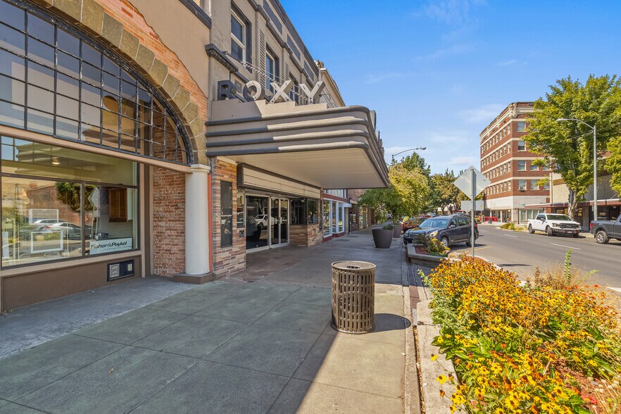 More Photos Of 714 Main St, Lewiston Movie Theatre For Sale