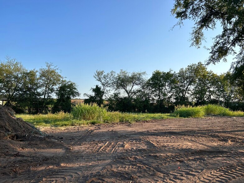 More Photos Of 1330 Jefferson St E, Sulphur Springs Land For Sale