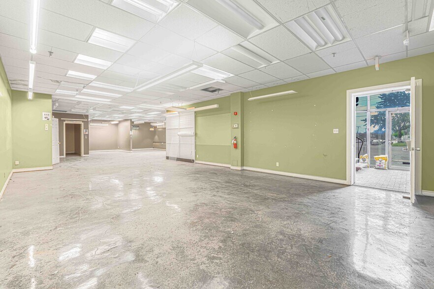 More Photos Of 9145 Rue Boivin, Montréal Light Manufacturing For Lease