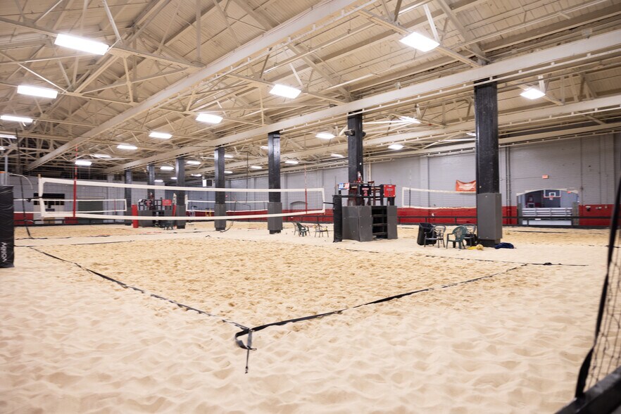 More Photos Of 20001 Euclid Ave, Euclid Warehouse For Lease